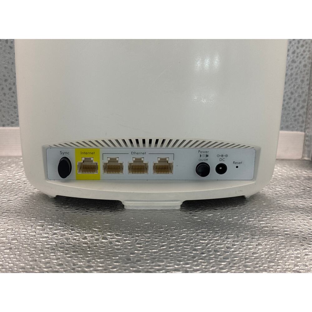 Netgear Orbi RBR50v2 Router AC3000 Tri-Band Mesh Wi-Fi - Picture 3 of 6